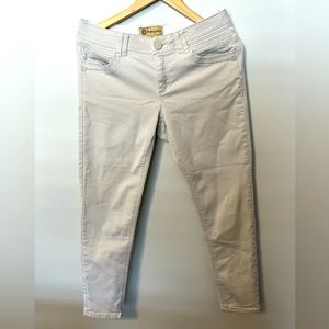 Democracy size 6, khaki skinny jean. Ankle length.